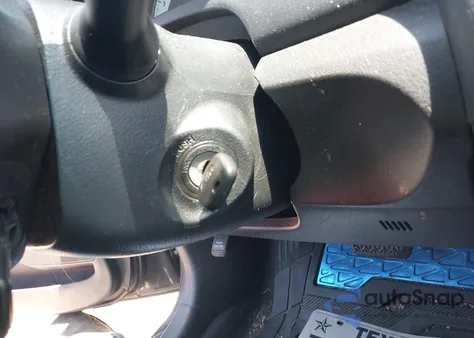 2009 Toyota Camry Se z USA, uszkodzony, nr VIN 4T1BE46K69U410071